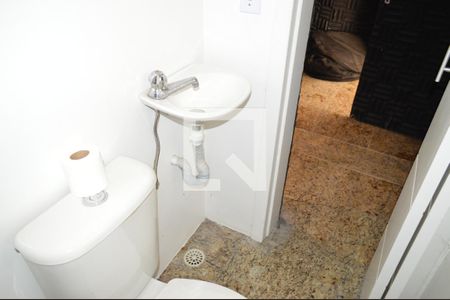 Casa à venda com 630m², 5 quartos e 6 vagasBanheiro do estudio