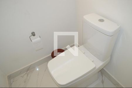 Casa à venda com 630m², 5 quartos e 6 vagasLavabo