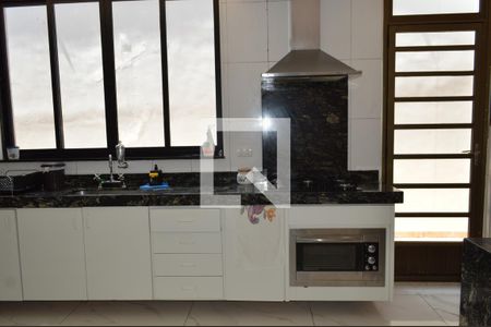 Casa à venda com 630m², 5 quartos e 6 vagasCozinha