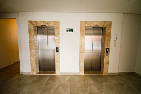 Apartamento para alugar com 81m², 2 quartos e 2 vagas