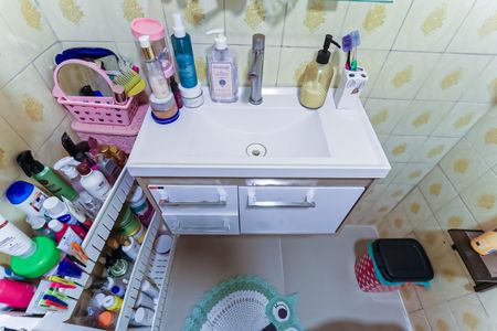 Casa à venda com 120m², 2 quartos e sem vagaBanheiro