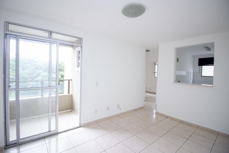 Sala de apartamento para alugar com 2 quartos, 55m² em Cabral, Contagem