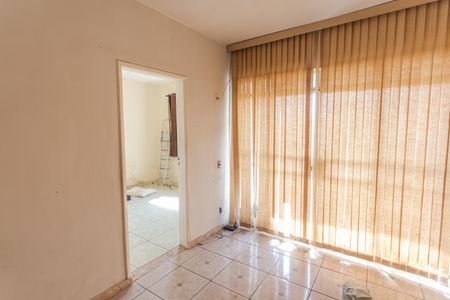 Casa à venda com 359m², 3 quartos e 3 vagas Casa à venda com 359m², 3 quartos e 3 vagasSala da Casa de Fundos