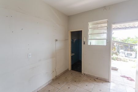 Casa à venda com 359m², 3 quartos e 3 vagas Casa à venda com 359m², 3 quartos e 3 vagasCozinha da Casa de Fundos