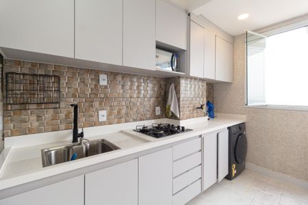 Apartamento para alugar com 40m², 2 quartos e 1 vaga Apartamento para alugar com 40m², 2 quartos e 1 vagaCozinha e área de serviço