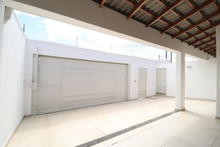 Casa para alugar com 200m², 3 quartos e 3 vagasVaranda da Sala