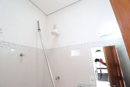 Casa para alugar com 200m², 3 quartos e 3 vagasBanheiro da área de lazer