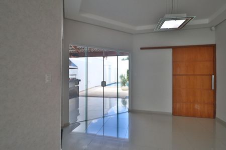 Sala de casa para alugar com 3 quartos, 200m² em Santa Mônica, Uberlândia