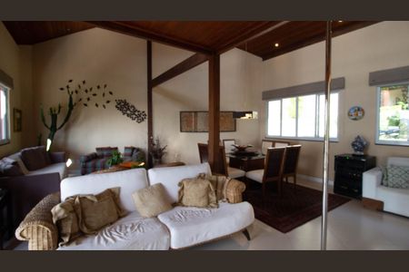 Casa de condomínio à venda com 777m², 5 quartos e 2 vagas