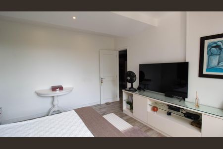 Casa de condomínio à venda com 777m², 5 quartos e 2 vagas