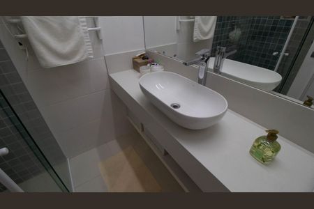 Casa de condomínio à venda com 777m², 5 quartos e 2 vagas