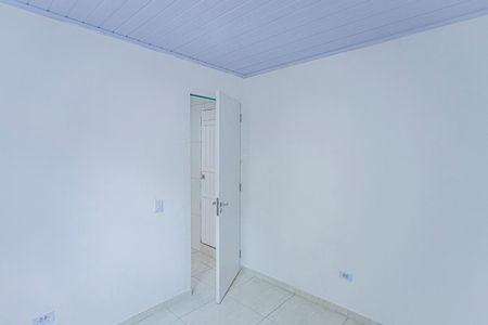 Quarto de casa para alugar com 1 quarto, 27m² em Vila Serralheiro, São Paulo