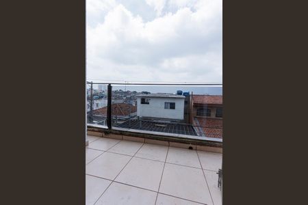 Varanda de casa para alugar com 1 quarto, 70m² em Vila Serralheiro, São Paulo