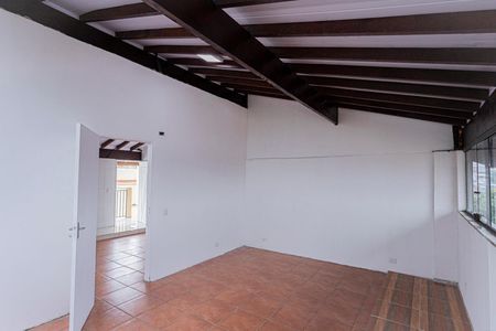 Quarto de casa para alugar com 1 quarto, 70m² em Vila Serralheiro, São Paulo