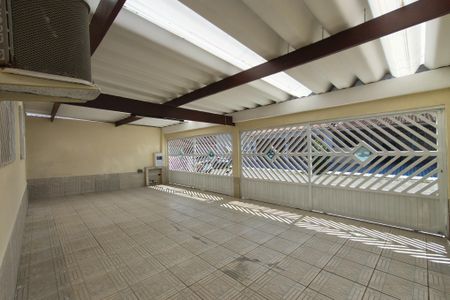 Casa para alugar com 250m², 3 quartos e 4 vagas Casa para alugar com 250m², 3 quartos e 4 vagasGaragem