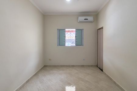 Casa para alugar com 250m², 3 quartos e 4 vagas Casa para alugar com 250m², 3 quartos e 4 vagasSuite 2
