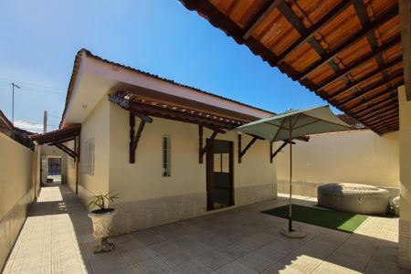 Casa para alugar com 250m², 3 quartos e 4 vagas Casa para alugar com 250m², 3 quartos e 4 vagasQuintal