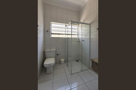 Casa para alugar com 250m², 3 quartos e 4 vagas Casa para alugar com 250m², 3 quartos e 4 vagasBanheiro