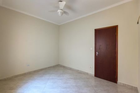 Casa para alugar com 250m², 3 quartos e 4 vagas Casa para alugar com 250m², 3 quartos e 4 vagasSuite 1