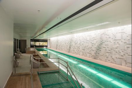 Studio à venda com 28m², 1 quarto e sem vagaÁrea comum - Piscina