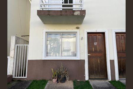 Casa de condomínio para alugar com 56m², 2 quartos e 2 vagasFachada