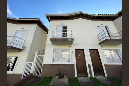 Casa de condomínio para alugar com 56m², 2 quartos e 2 vagasFachada