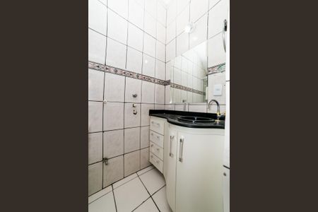 Banheiro de apartamento para alugar com 1 quarto, 37m² em Funcionários, Belo Horizonte