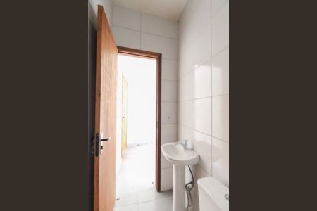 Banheiro de kitnet/studio para alugar com 1 quarto, 30m² em Vila Nancy, São Paulo