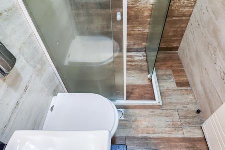 Studio para alugar com 28m², 1 quarto e sem vaga Studio para alugar com 28m², 1 quarto e sem vagaBanheiro