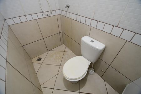 Banheiro de kitnet/studio para alugar com 1 quarto, 30m² em Cidade Universitária, Campinas
