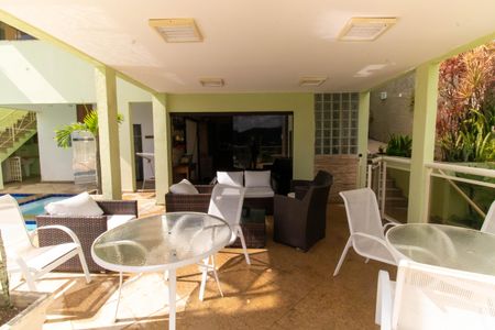 Casa à venda com 296m², 5 quartos e 3 vagasÁrea externa