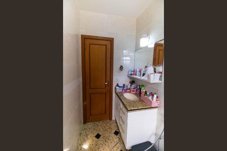 Casa à venda com 296m², 5 quartos e 3 vagasBanheiro da Suíte 3
