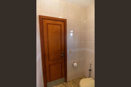 Casa à venda com 296m², 5 quartos e 3 vagasBanheiro da Suíte 2
