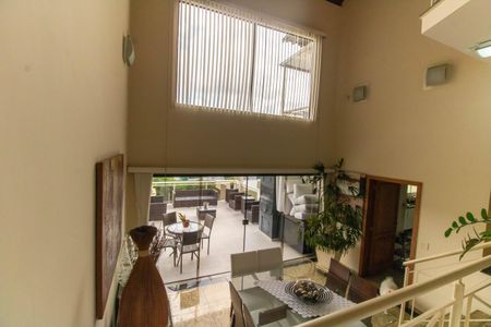 Casa à venda com 296m², 5 quartos e 3 vagasSala