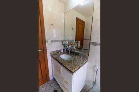 Casa à venda com 296m², 5 quartos e 3 vagasBanheiro Social