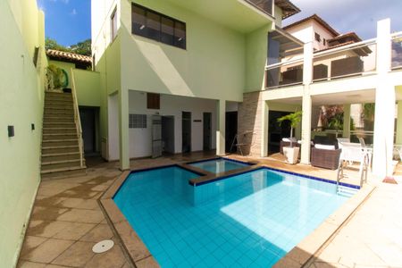 Casa à venda com 296m², 5 quartos e 3 vagasÁrea externa