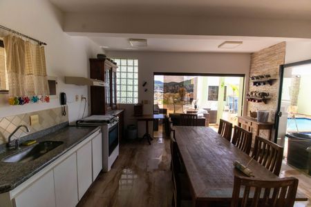 Casa à venda com 296m², 5 quartos e 3 vagasÁrea externa
