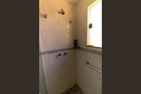 Casa à venda com 296m², 5 quartos e 3 vagasBanheiro Social