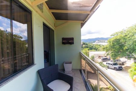 Casa à venda com 296m², 5 quartos e 3 vagasVaranda da Suíte 2
