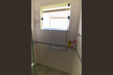 Casa à venda com 296m², 5 quartos e 3 vagasBanheiro da Suíte 1