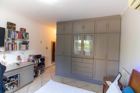 Casa à venda com 296m², 5 quartos e 3 vagasSuíte 3