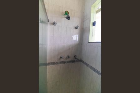 Casa à venda com 296m², 5 quartos e 3 vagasBanheiro da Suíte 1