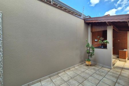 Casa à venda com 287m², 4 quartos e 4 vagas Casa à venda com 287m², 4 quartos e 4 vagasVista do Quarto 3