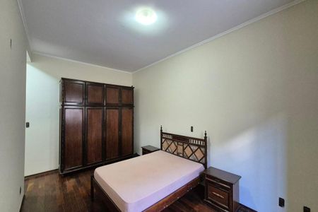Casa à venda com 287m², 4 quartos e 4 vagas Casa à venda com 287m², 4 quartos e 4 vagasQuarto 3