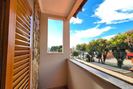 Casa à venda com 287m², 4 quartos e 5 vagasVaranda da Suíte 2