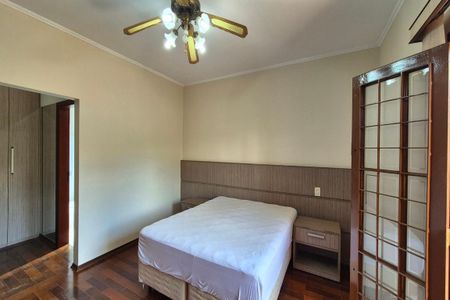 Casa à venda com 287m², 4 quartos e 5 vagasSuíte 2