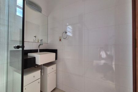 Casa à venda com 287m², 4 quartos e 5 vagasBanheiro da Suíte 2