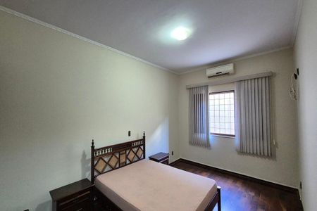 Casa à venda com 287m², 4 quartos e 4 vagas Casa à venda com 287m², 4 quartos e 4 vagasQuarto 3