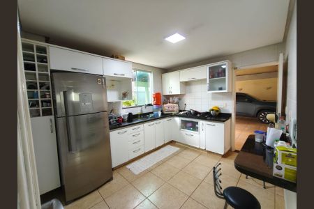 Casa para alugar com 482m², 3 quartos e 4 vagas Casa para alugar com 482m², 3 quartos e 4 vagasCozinha