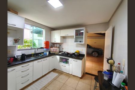 Casa para alugar com 482m², 3 quartos e 4 vagas Casa para alugar com 482m², 3 quartos e 4 vagasCozinha